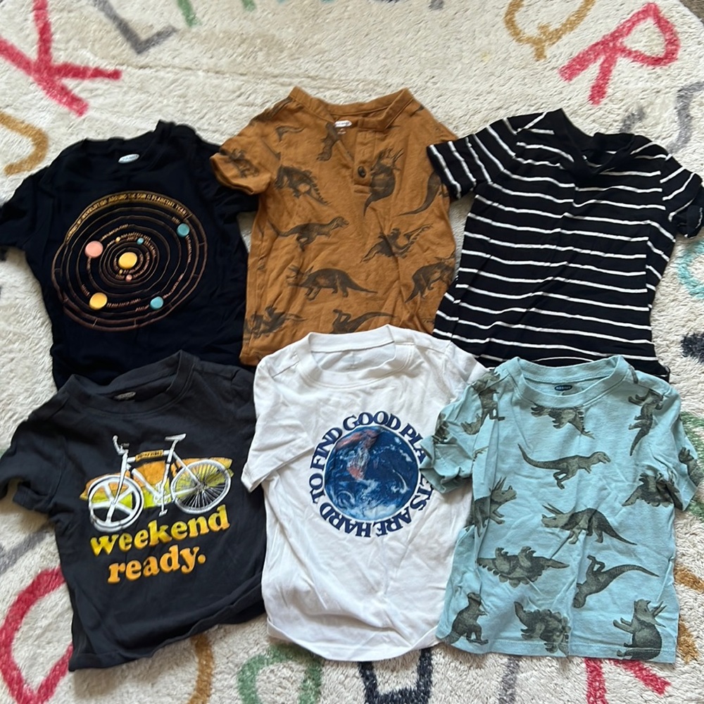 6 Old Navy toddler boy t-shirts, size 2T